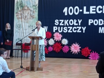 Zwykła-Niezwykła Szkoła w Puszczy Mariańskiej – wsi w strefie Bolimowskiego Parku Krajobrazowego…, 